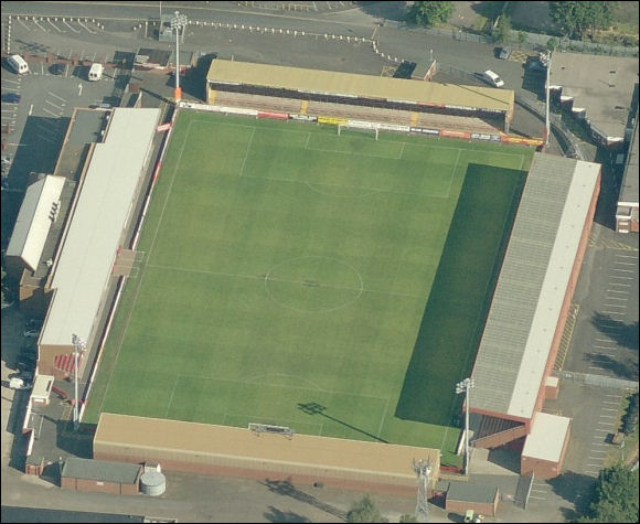 Kidderminster Harriers 🦅 on X: #OnThisDay (2000) Mike Marsh netted as  Harriers and Altrincham drew 1-1 at Aggborough.  / X