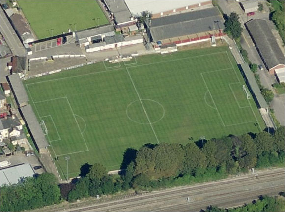 York Road - the home of Maidenhead United FC (aerial photograph  Bing Maps)