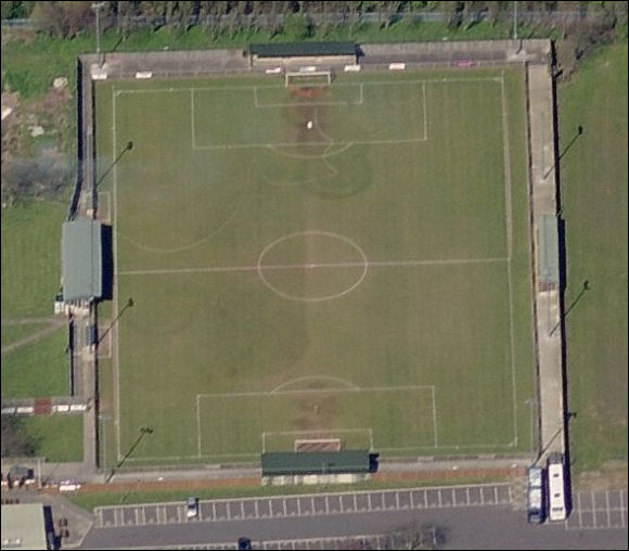 Honeycroft - the home of Uxbridge FC (aerial photograph  Bing Maps)